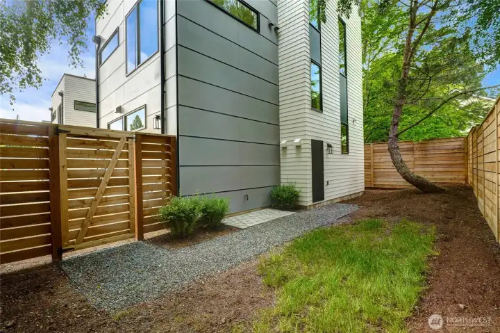 Private, large backyard!