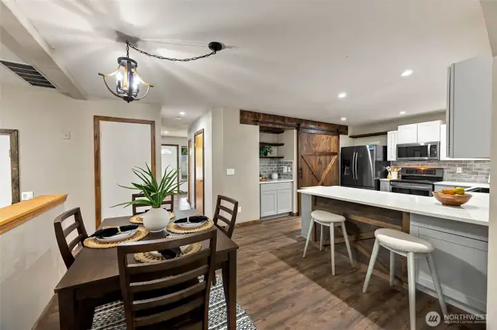 Warm & open concept