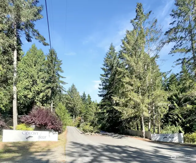 Colony Surf Community Entrance off Hwy 101