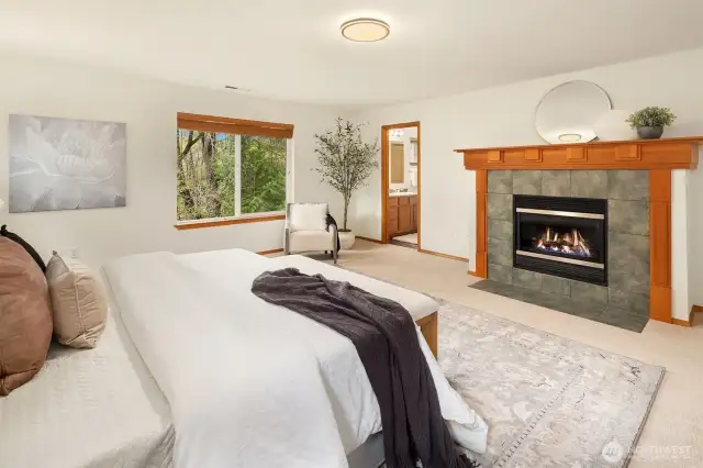 Romantic gas fireplace adds to ambiance and is perfect for cool evenings.