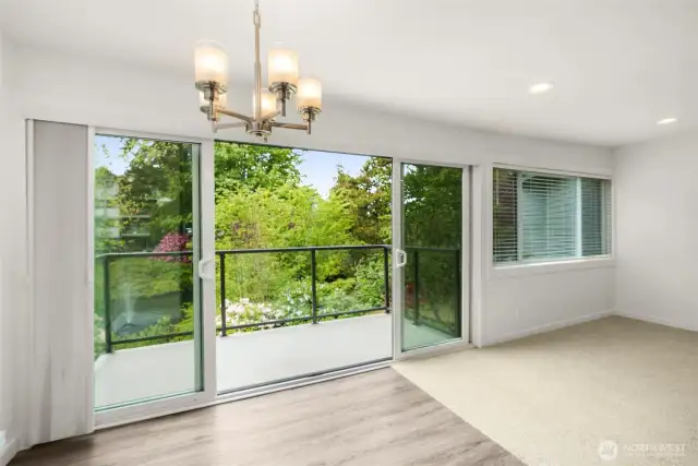 Sliding door with a balcony overlooking the pond and the lake