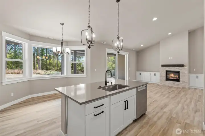 Center Island with Breakfast Bar