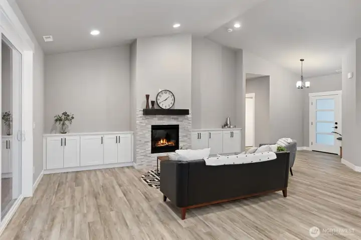 Open Floor Plan for Easy Entertaining