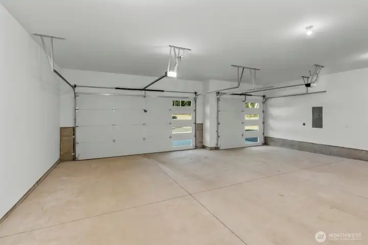 3-Car Garage