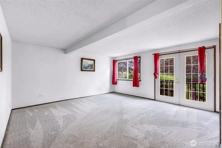 Huge primary suite with brand new carpet.