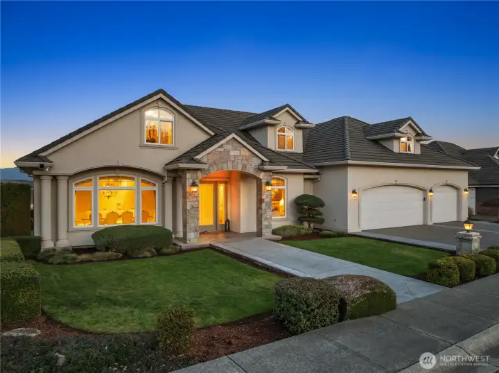 Nestled in South Hill's coveted North Rim