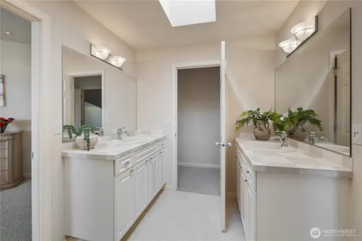 Full Jack and Jill Bathroom upstairs