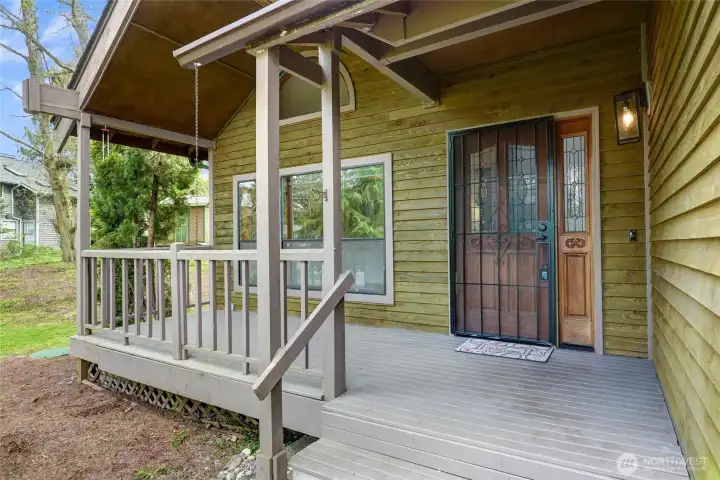 Front entry w/covered porch