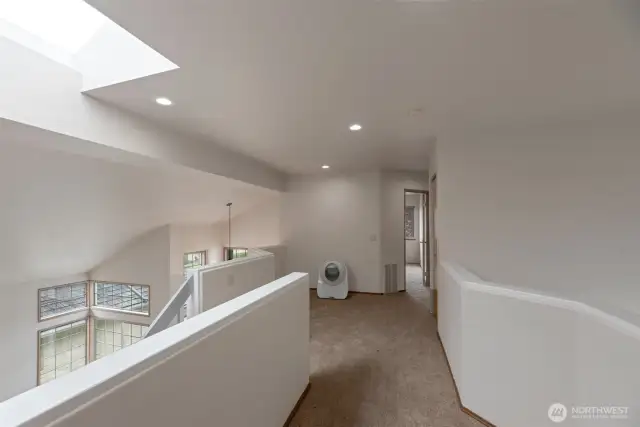 Upper floor landing