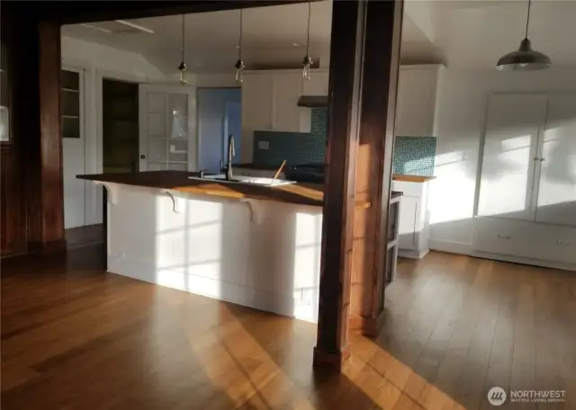 Kitchen island