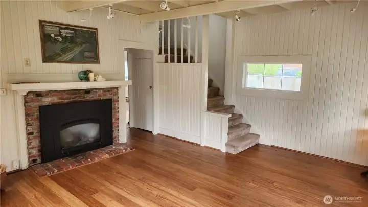 Spacious living area with fireplace