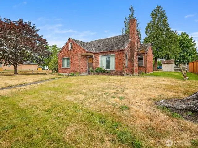 Subdividable corner lot