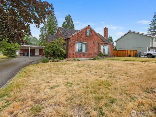 Large corner lot