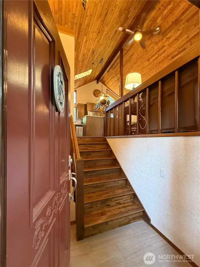 Split level foyer