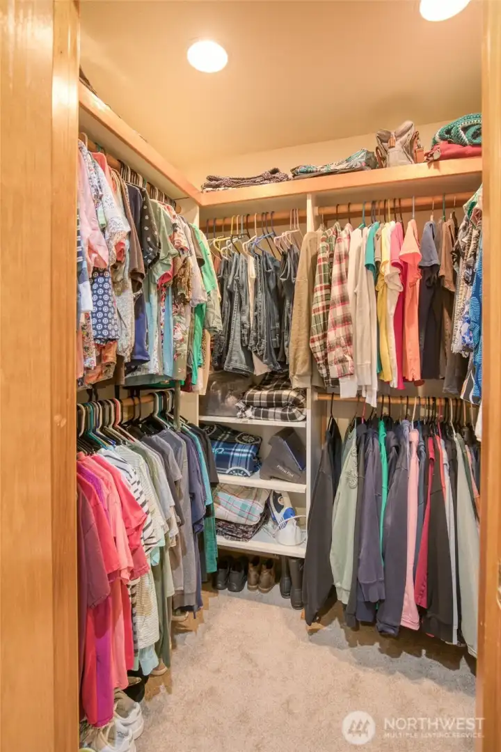 Walk-in Closet