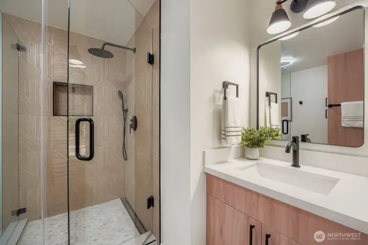 Upstairs shared bathroom.