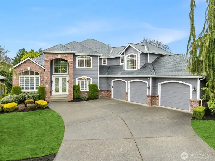 [GREENVIEW FARMS] custom 2 story + basement