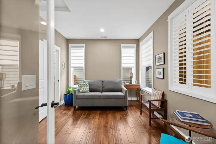 The Guest Suite offers Plantation Shutters and custom blinds.