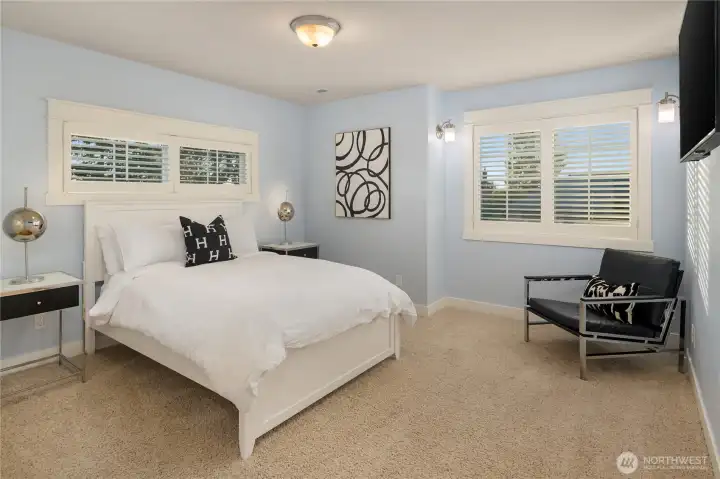 1st of 5 secondary bedrooms