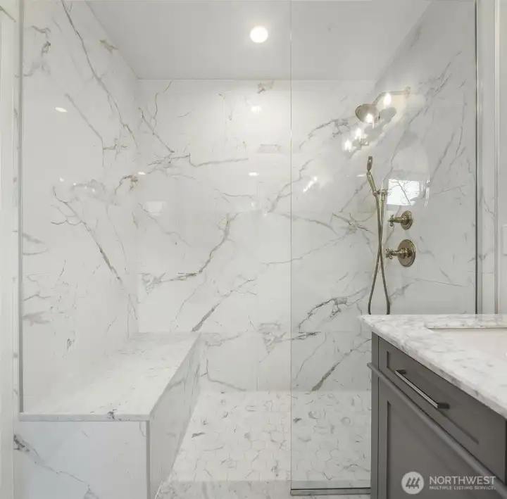 Gorgeous walk-in shower