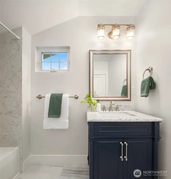 Upper Level Full Bathroom