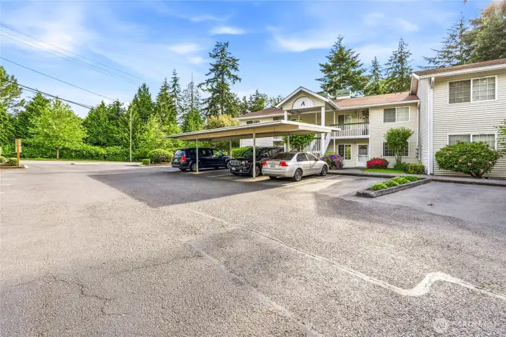 NEW PRICE. ENJOY 1% REDUCED INTEREST RATE, PAID BY LENDER FOR A FULL YEAR. With preferred lender. Ask Agent for details.   Great Price, Great Complex, Great Low Dues, No Assessment on Unit, No Rental Cap.