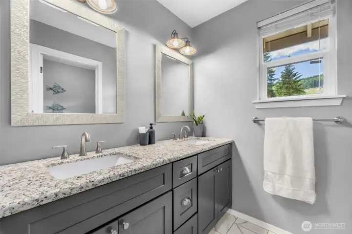 Bathroom - Upper