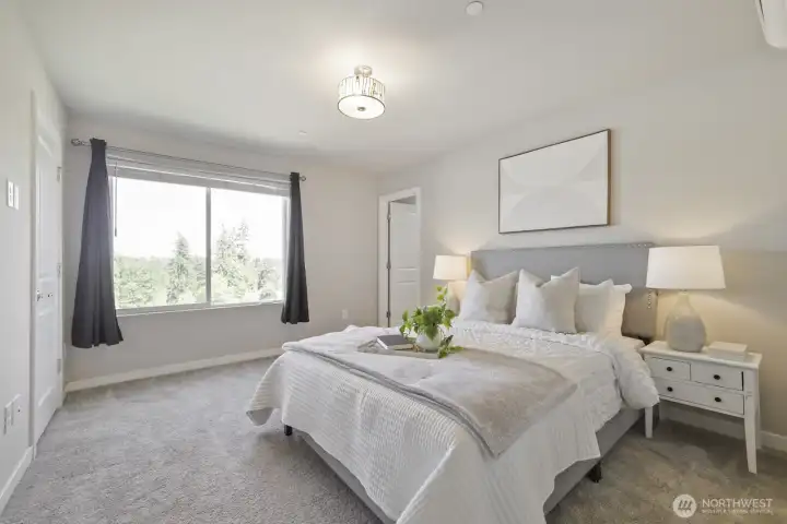 Upper Level Primary Ensuite Bedroom