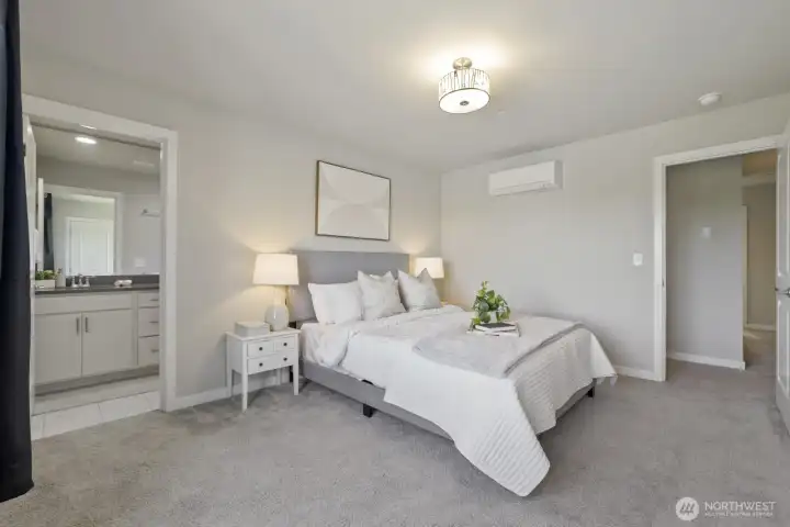 Upper Level Primary Ensuite Bedroom