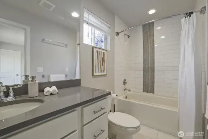 Upper Level Primary Ensuite Bathroom