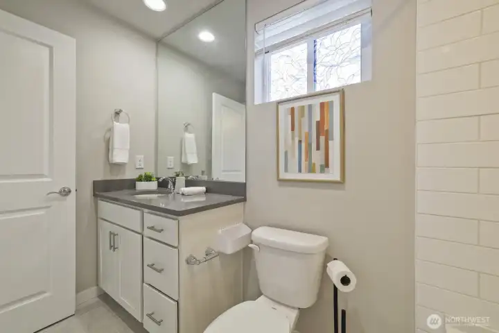 Upper Level Primary Ensuite Bathroom