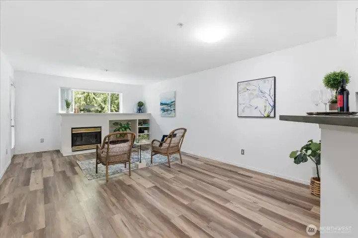 Living room overlooks a greenbelt area, super private! Living room overlooks a greenbelt area, super private!