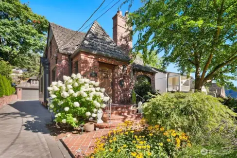 Listing Details Listing Details