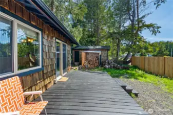 Side deck for outdoor living