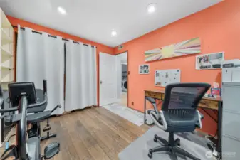 2nd bedroom