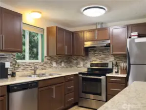 Beautifully updated kitchen with SS appliances