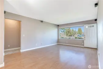living room w speaker system