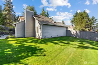 Look at how huge this yard is!