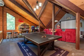 Flexible loft space for entertaining