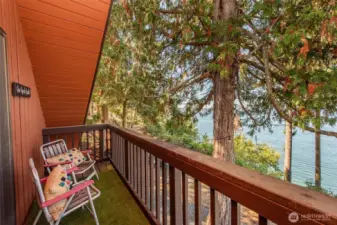 Deck off loft