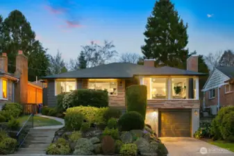 Welcome to 2830 32nd Ave W