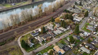 Aerial with Cowlitz River