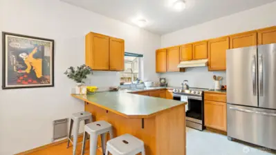 Simple kitchen with eating space and loads of light!