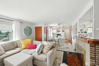 Lots of light & large picture windows