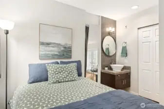 Room for full or queen bed