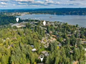 Shopping Center, Burke Gilman Trail, Bothell Way Hwy 522 for Metro Bus.