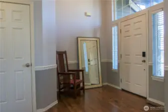 Airy entryway