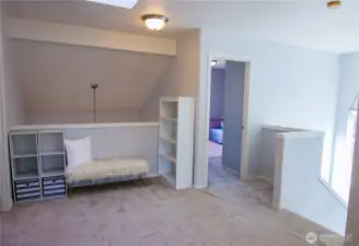 Upstairs study/reading loft