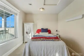 Bonus Room - Upstairs