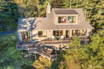 The home is bathed in morning light even in January! The madrones are testament to the ample sun on the property.